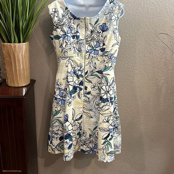 #466 DB established 1962, 14 floral flare dress with pockets juniors size 16 - Picture 7 of 13